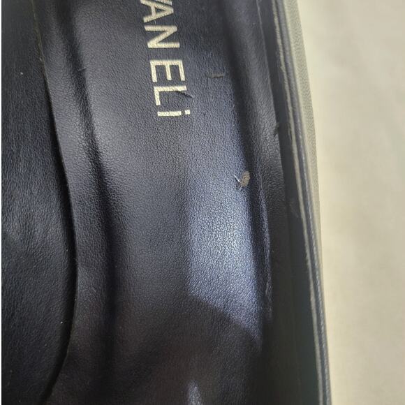 Vaneli Vidor Heels in Navy - Size 9.5M - Picture 6 of 10